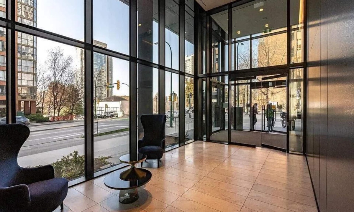 Granville Island Condo | LUXURY CONDO SLEEPS 6-8, DT VANCOUVER!