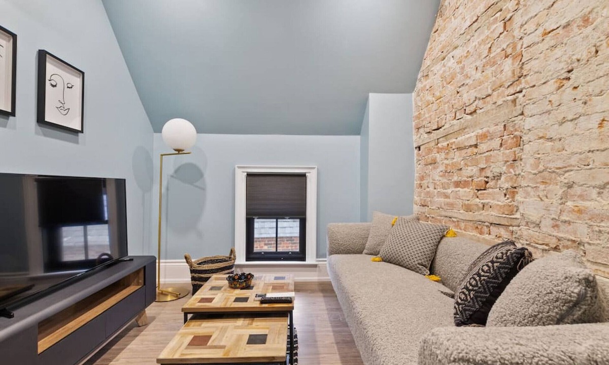 Downtown Collingwood Boutique Hotel | Collingwood