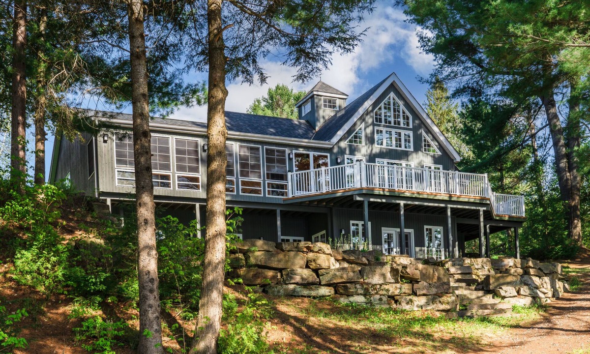 Baysville Resort | Luxury Cottage Living on the Lake in Muskoka