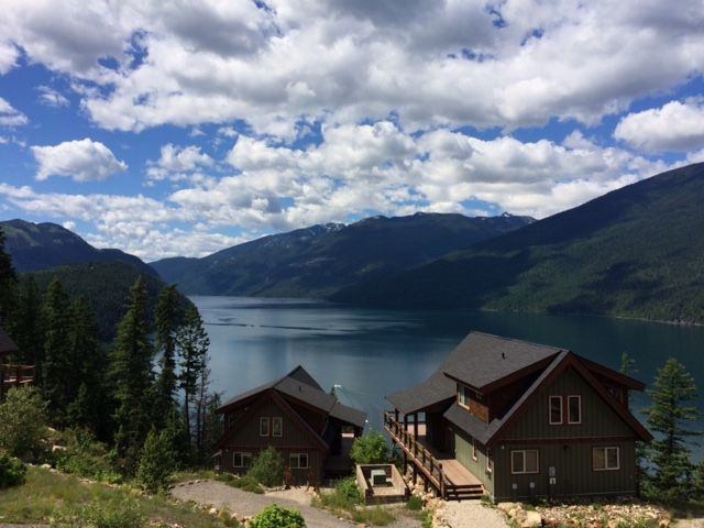 Silverton House | Luxury Cottage with Spectacular Lake & Mountain Views