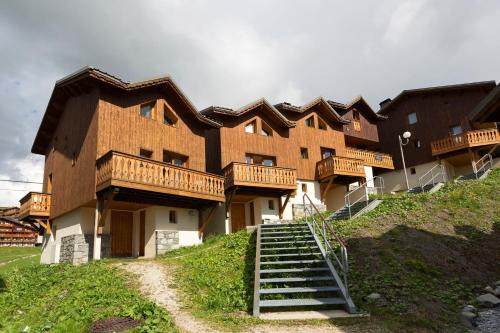 Plagne Soleil Ski Chalet | Madame Vacances Les Chalets du Praz