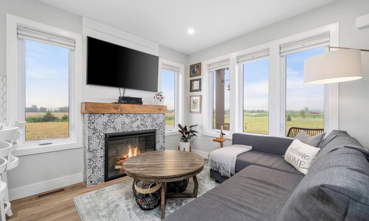 Bloomfield House | Make The County Cottage your luxe home base to explore beautiful PEC!