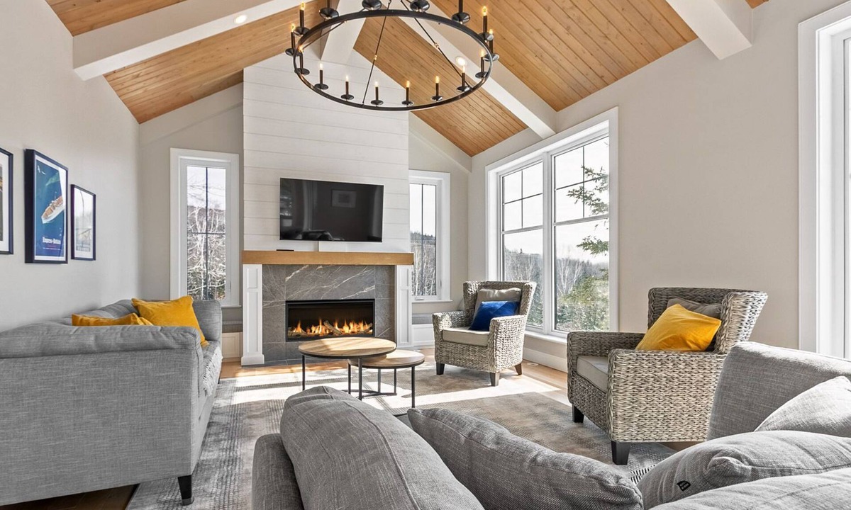 Baie-St-Paul Ski Chalet | Manivole - Luxueux Chalet 4 Chambres à Coucher Avec Magnifique VUE SUR LE Fleuve