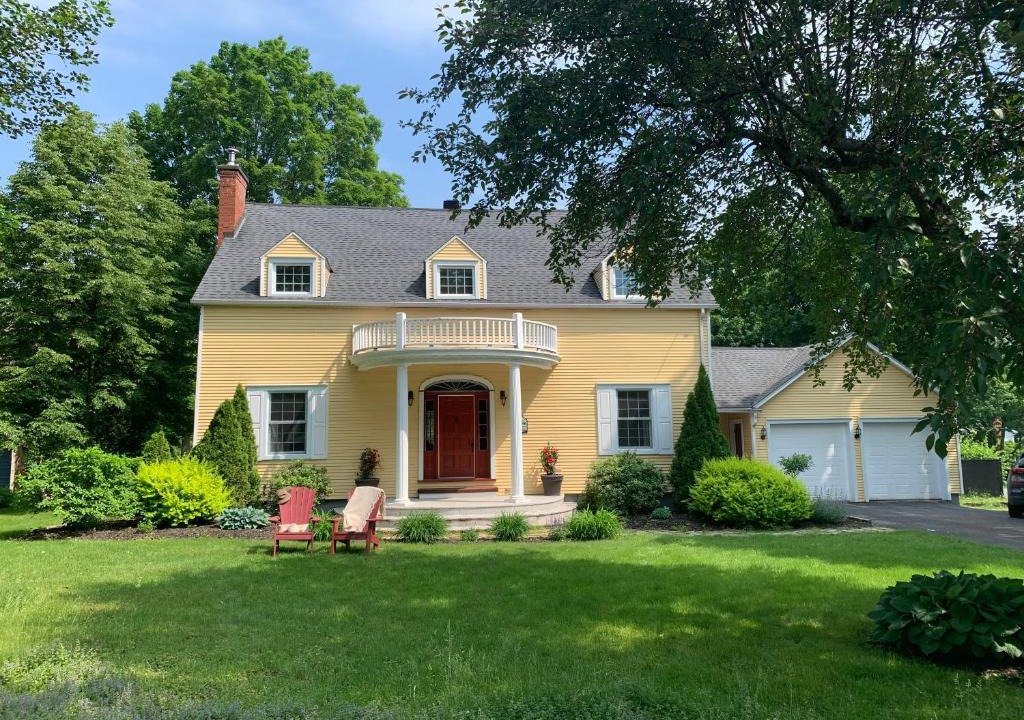 Cowansville Bed & Breakfast | Manoir Alegria