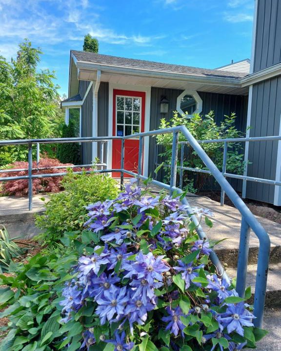 Historic Old Town House | Maple Tree Cottage License # 058-2022