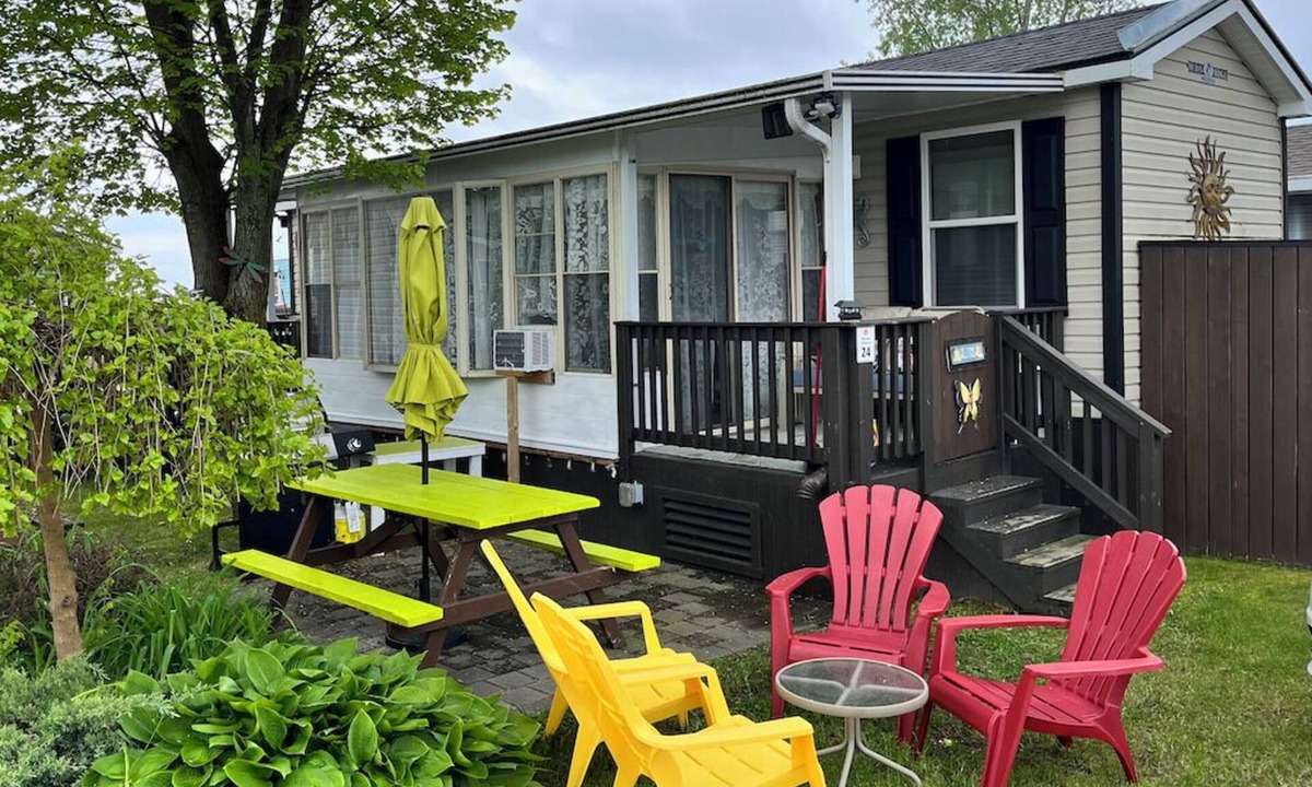 Sherkston House | MARINER Getaway cottage at Sherkston Resort Port Colborne