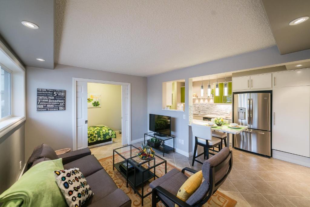 Jasper Place Apartment | Mckinnon Pointe #104