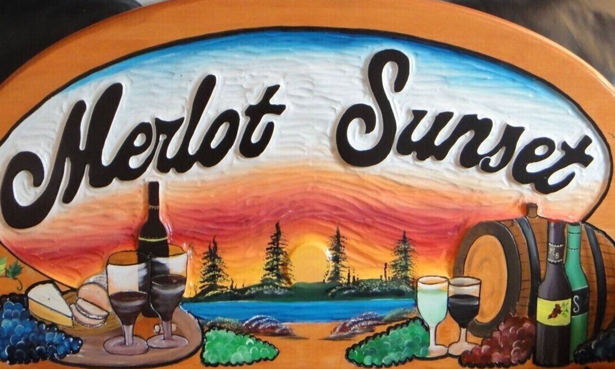 Portland Resort | MERLOT SUNSET-SPA Pckg-O/Nite+BONUS Gourmet Dinner FREE Glass of Wine