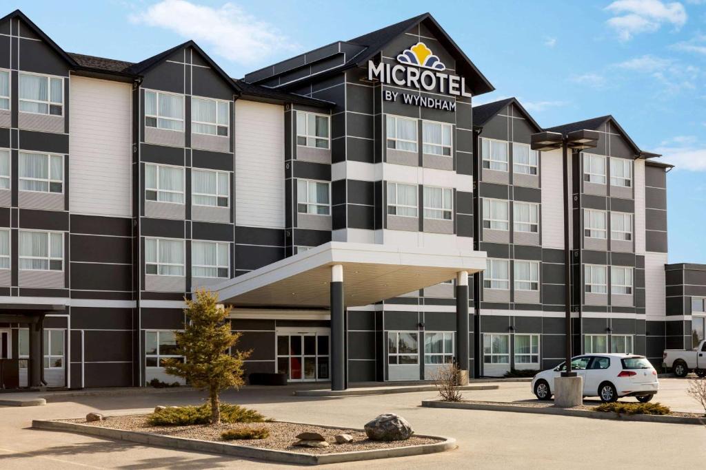 Lloydminster Hotel | Microtel Inn & Suites by Wyndham Lloydminster