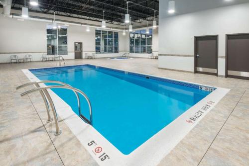 Microtel Inn | Sudbury
