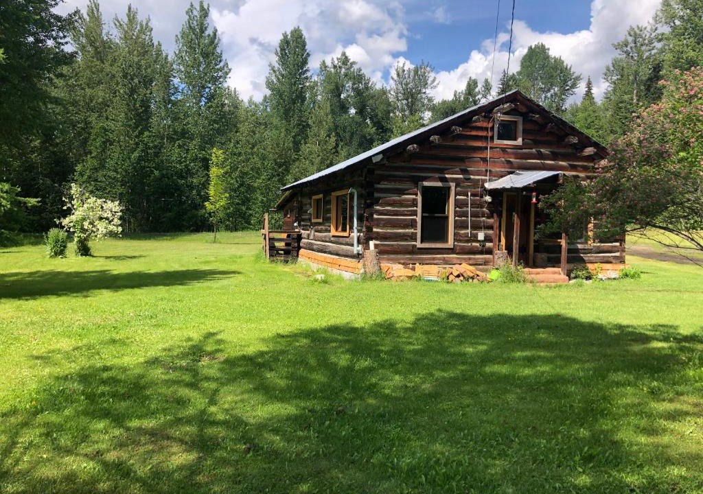 Clearwater Ski Chalet | Mini-Mooh cabin