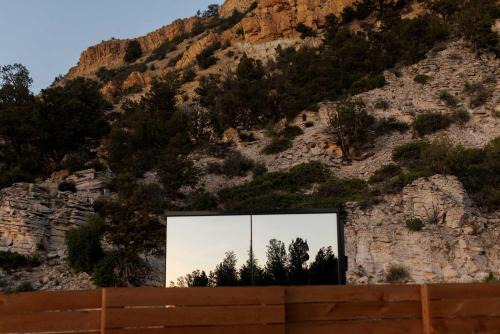 Orderville House | Mirror House Zion at East Zion Resort