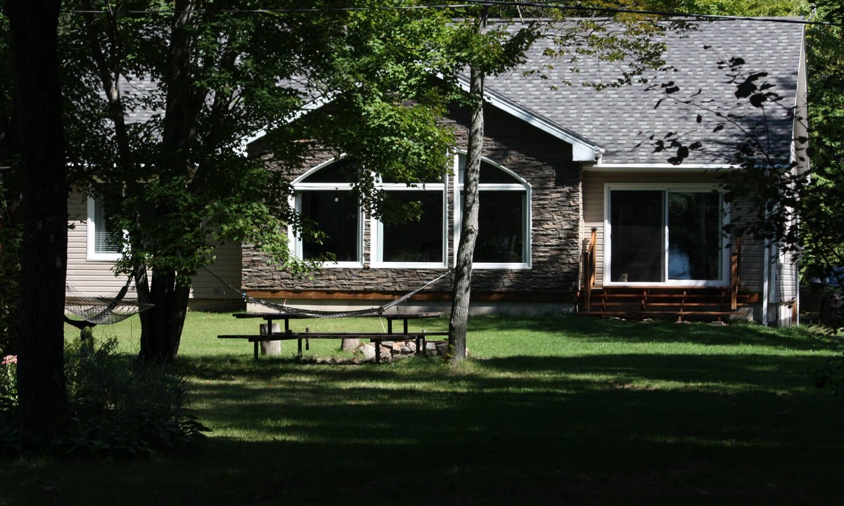 Madawaska Valley Cottage | MODERN COTTAGE GETAWAY