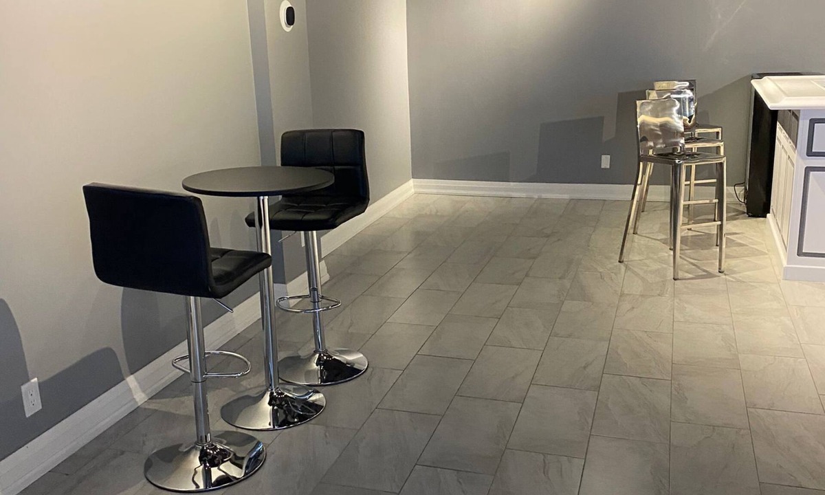 Brampton Apartment | MODERN EVENT SPACE