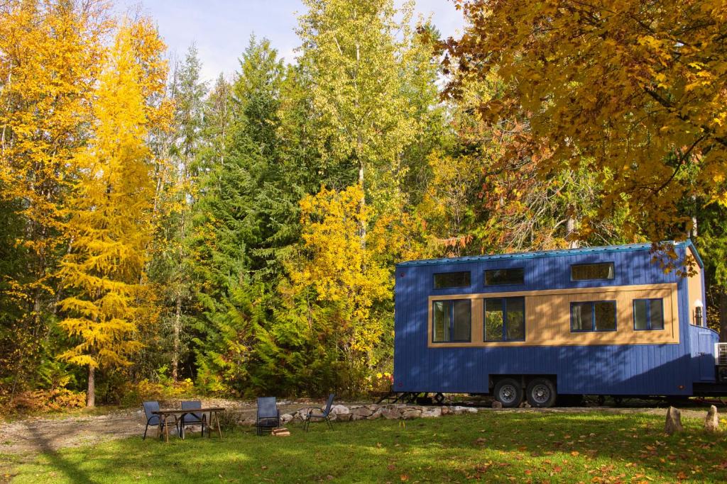 Lemon Creek House | Modern Private Tiny House in the Forest