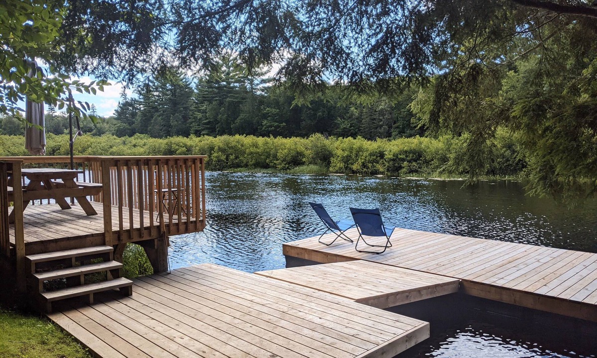 Algonquin Highlands Cottage | Modern Riverside Cottage on the edge of Algonquin Park