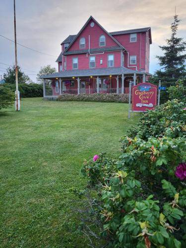 Louisbourg House | Motel ∙ 4 guests