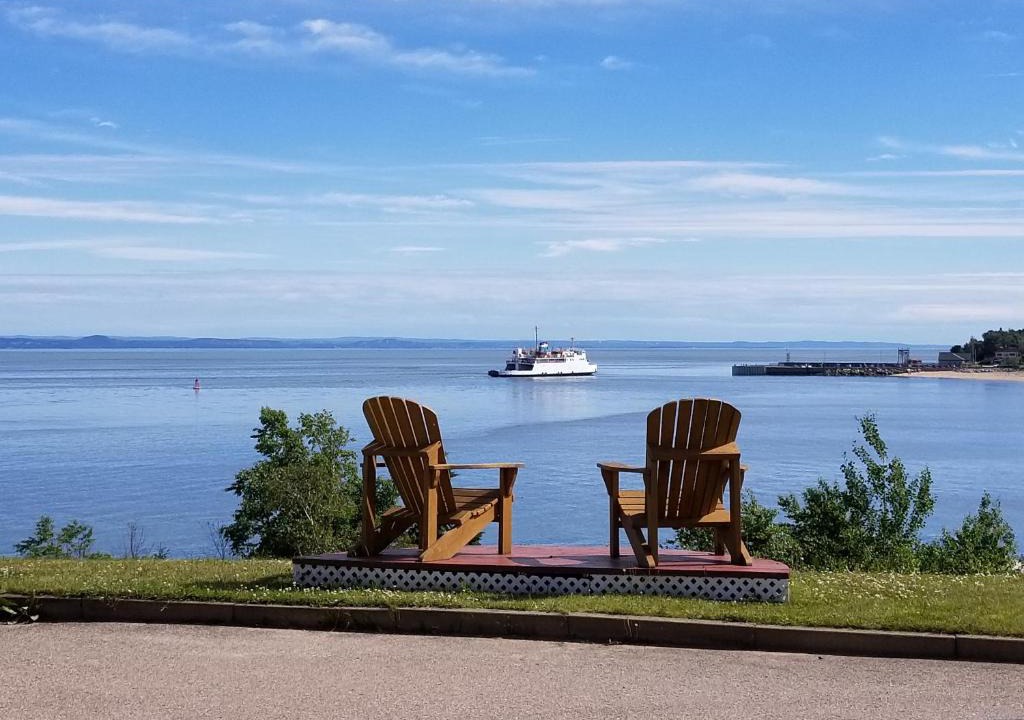 Saint-Simeon Hotel | Motel et Chalets Bo-Fleuve Evangeline