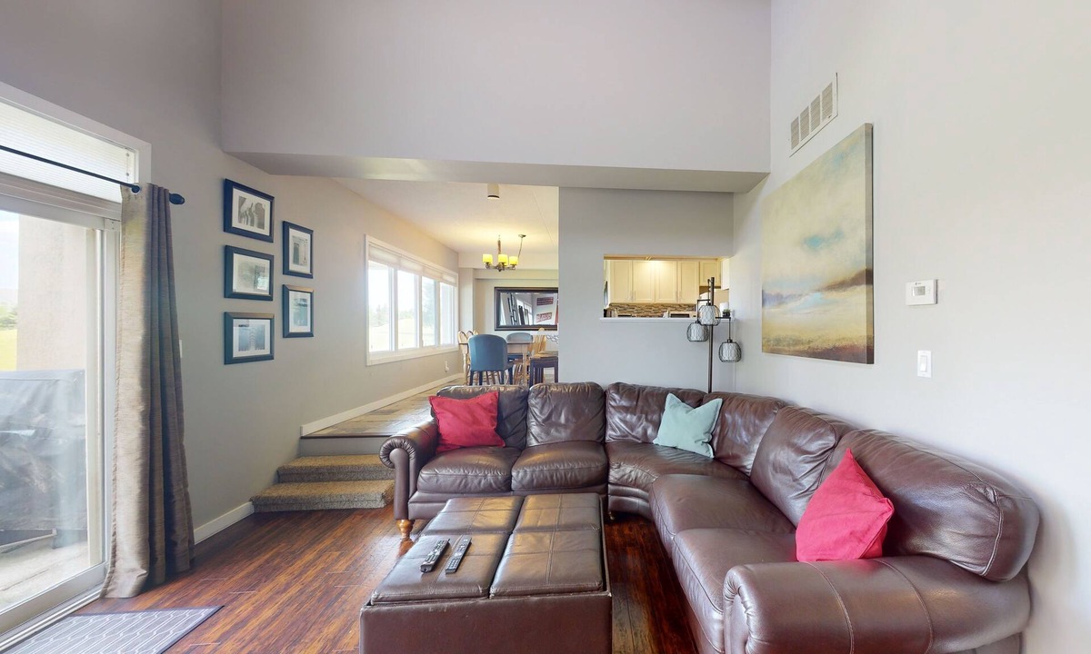 The Blue Mountains Condo | Mountain retreat with a balcony, grill, fireplace & tennis access - walk to lift