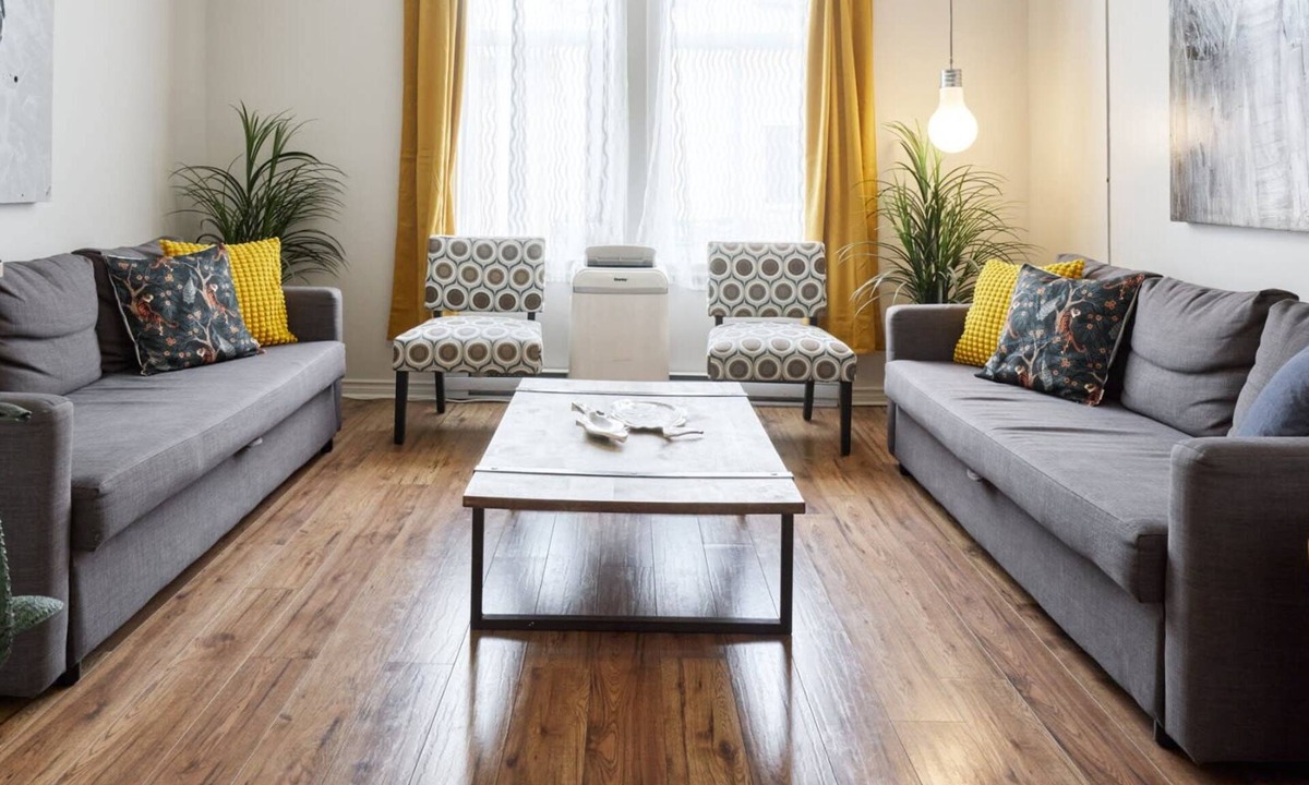 Plateau Mont Royal Apartment | MTLVR #11 | Group oasis, Prime Plateau location