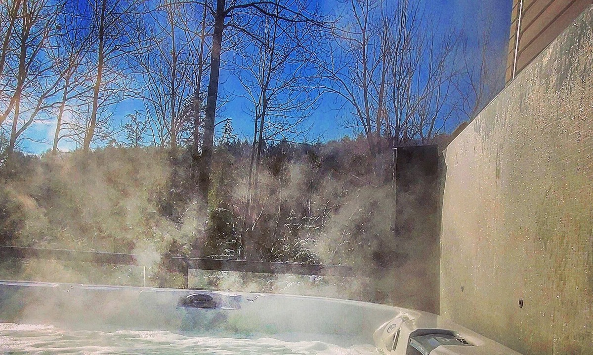 Val-des-Monts House | My Deer Chalet - Lac McGregor - Private Jacuzzi