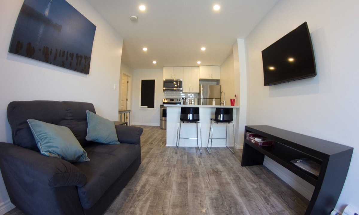 Lighthouse Cottages | Dunnville