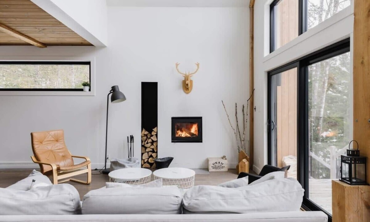 Chertsey Ski Chalet | Nômade - Spa, private lake access & stunning views