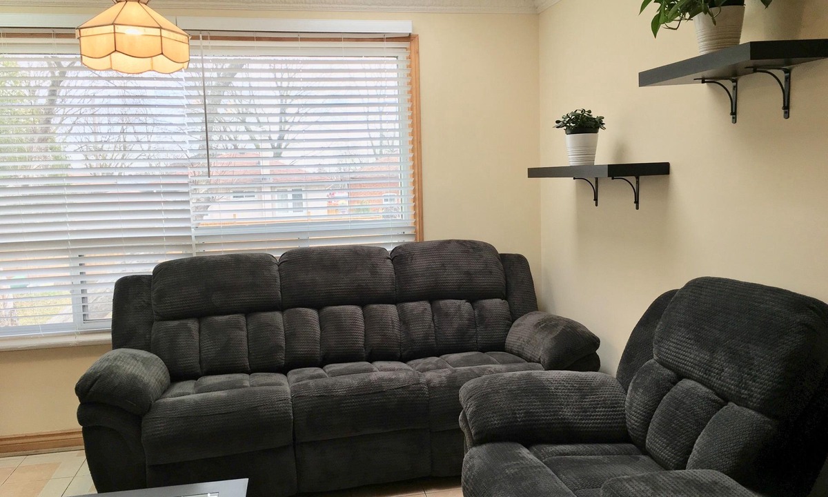 Homestay Kennedy Subway Station | Islington - City Centre West