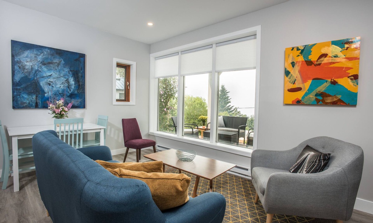 Nelson House | Nelson Lake & Mountain View with Hot Tub