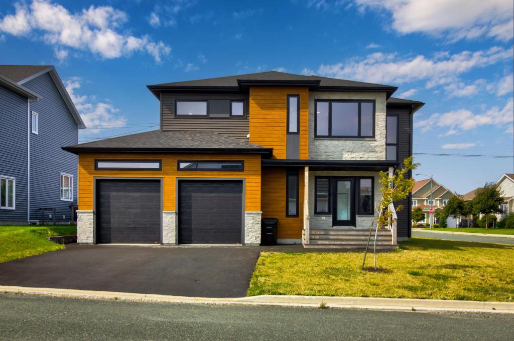 Terra Nova House | New Golfers Dream Modern Patio King Bed