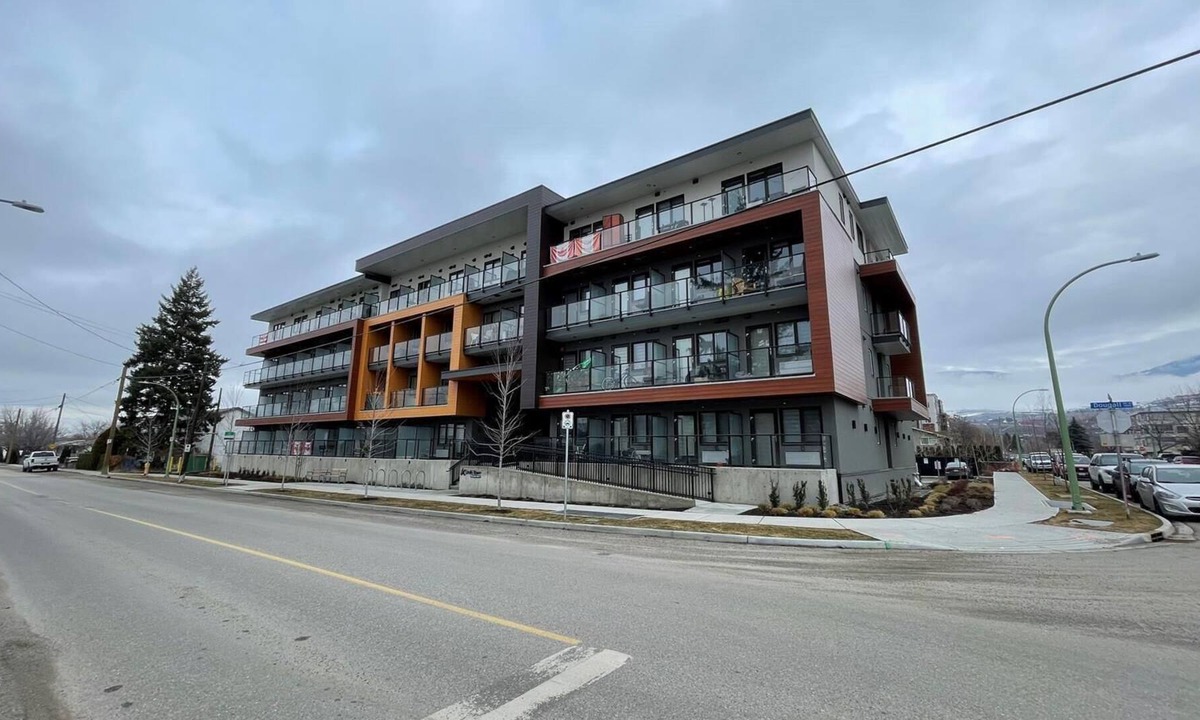 Rutland Condo | New Listing in VRBO Short Term Vacation Rental - Minimum One Month