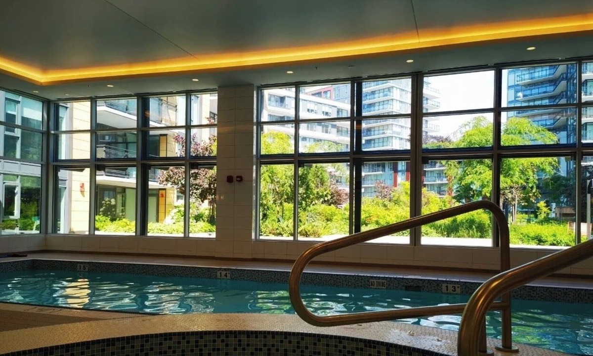 Golden Village Apartment | New Modern Condo w/Pool, Gym &free parking- Prime Richmond Location