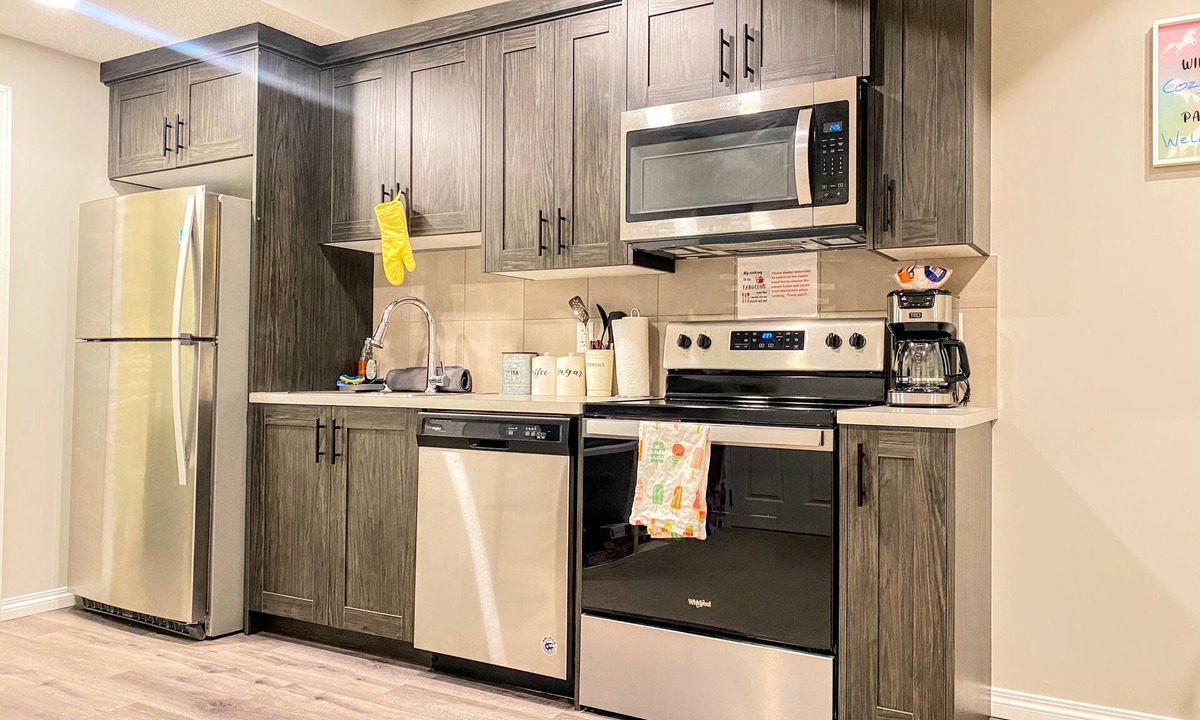 Sage Hill Apartment | Newly Built and Cheerful 1-Bedroom Suite