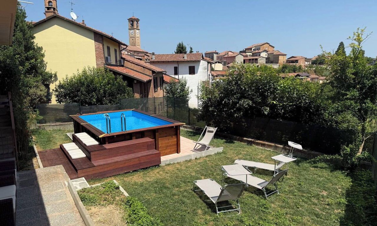 Castagnole Monferrato Apartment | Nice apartment for 3 people with WIFI, A/C, pool, TV and balcony