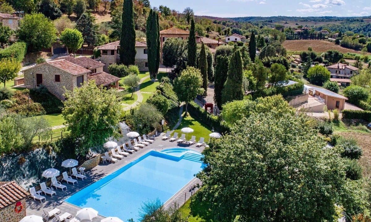 Po' Bandino Villa | Nice apartment in villa for 8 guests with WIFI, A/C, pool, TV and patio