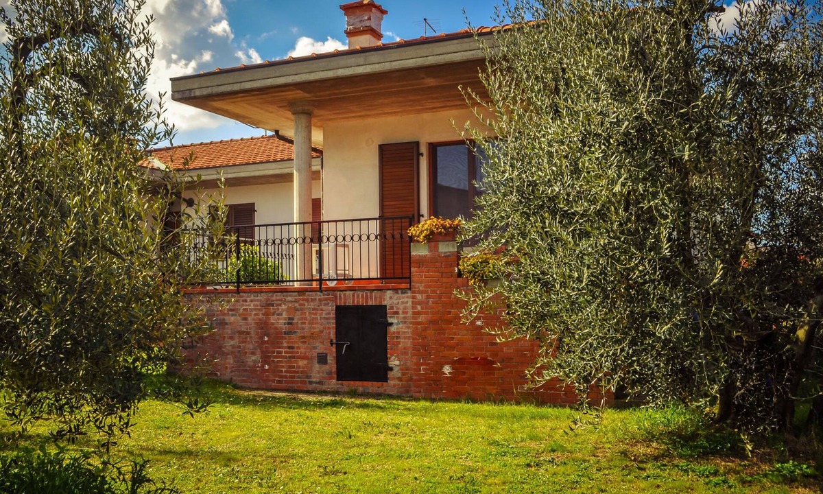 Pergine Valdarno Apartment | Nice apartment for 4 guests with WIFI, TV and patio, close to Arezzo
