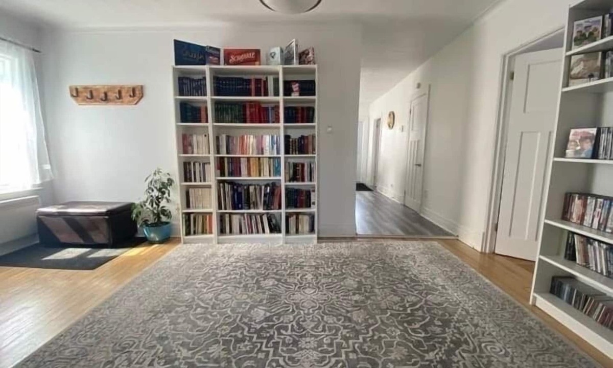 Drummondville Apartment | Nice Apartment with Parking