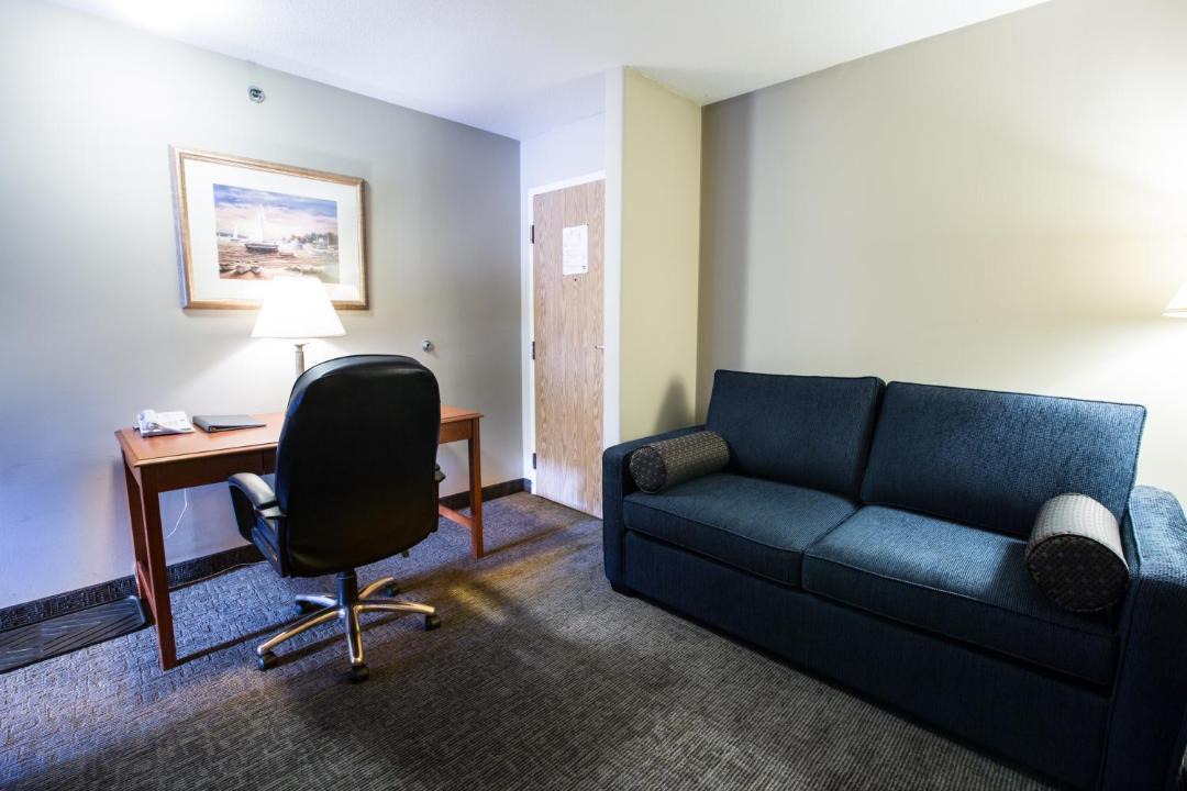 Nomad Hotel | Fort McMurray