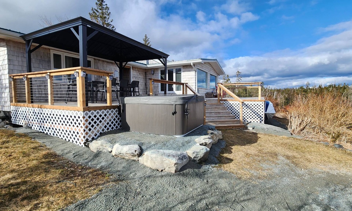 Sheet Harbour House | Ocean front retreat and spa - 5min to Taylor Head park