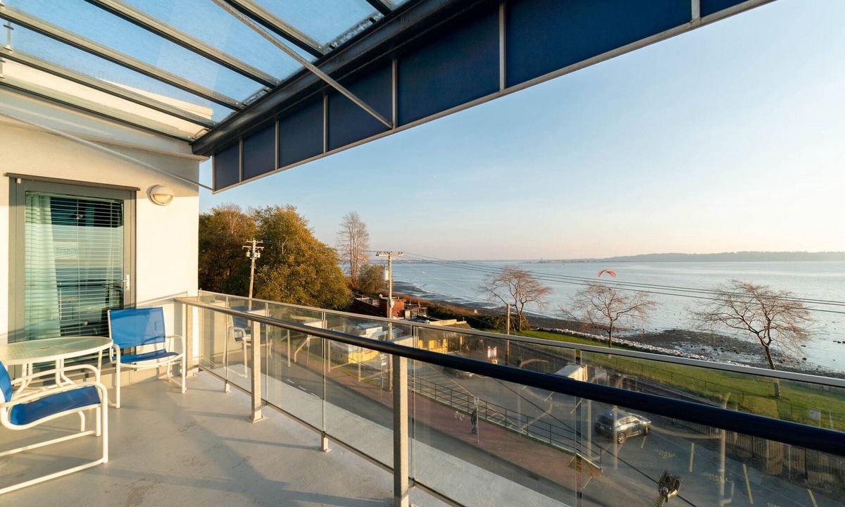 White Rock Hotel | Ocean Promenade Hotel