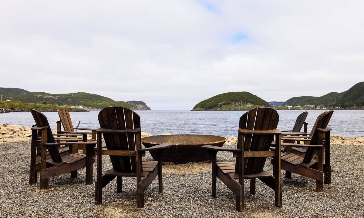 Moreton's Harbour House | Osmond Premises – Historic Oceanfront retreat for large groups looking to unwind