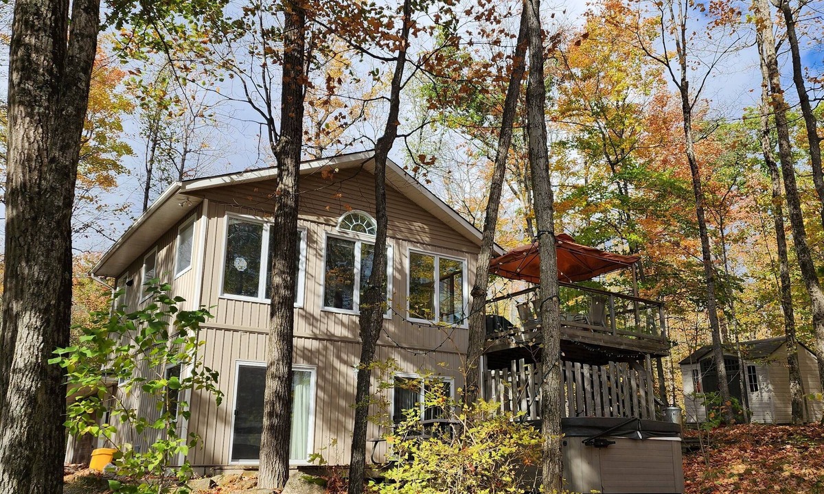Lanark Highlands Cottage | Patterson Lake Retreat - Deerview Cottage - Waterfront