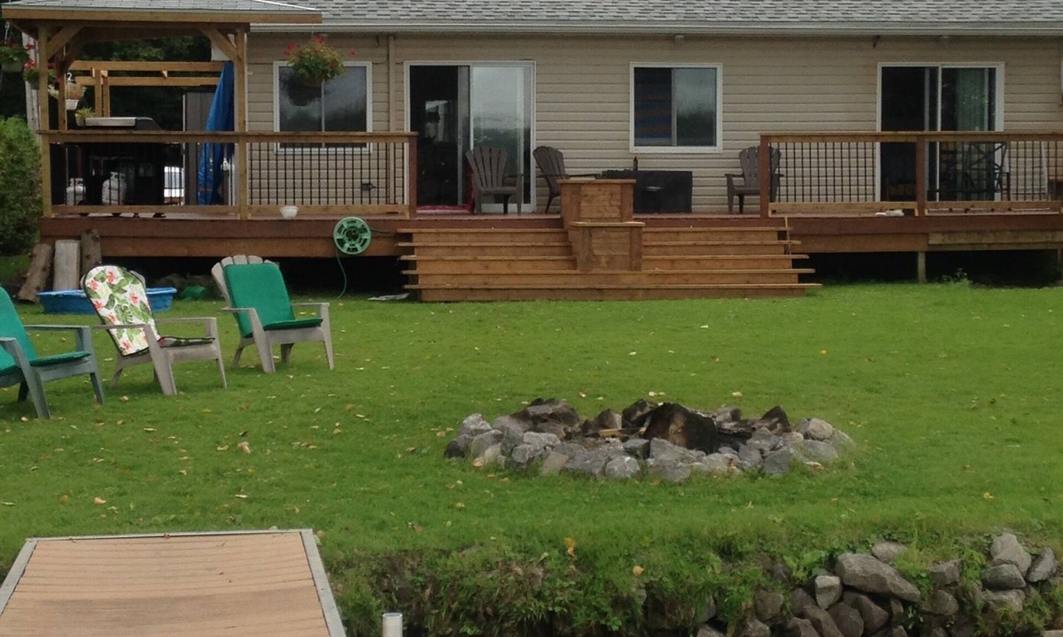 North Grenville Cottage | Pet friendly Cottage on World Heritage Rideau River