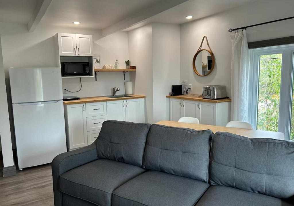 Cap-a-l'Aigle Apartment | Petite Plaisance Appartements