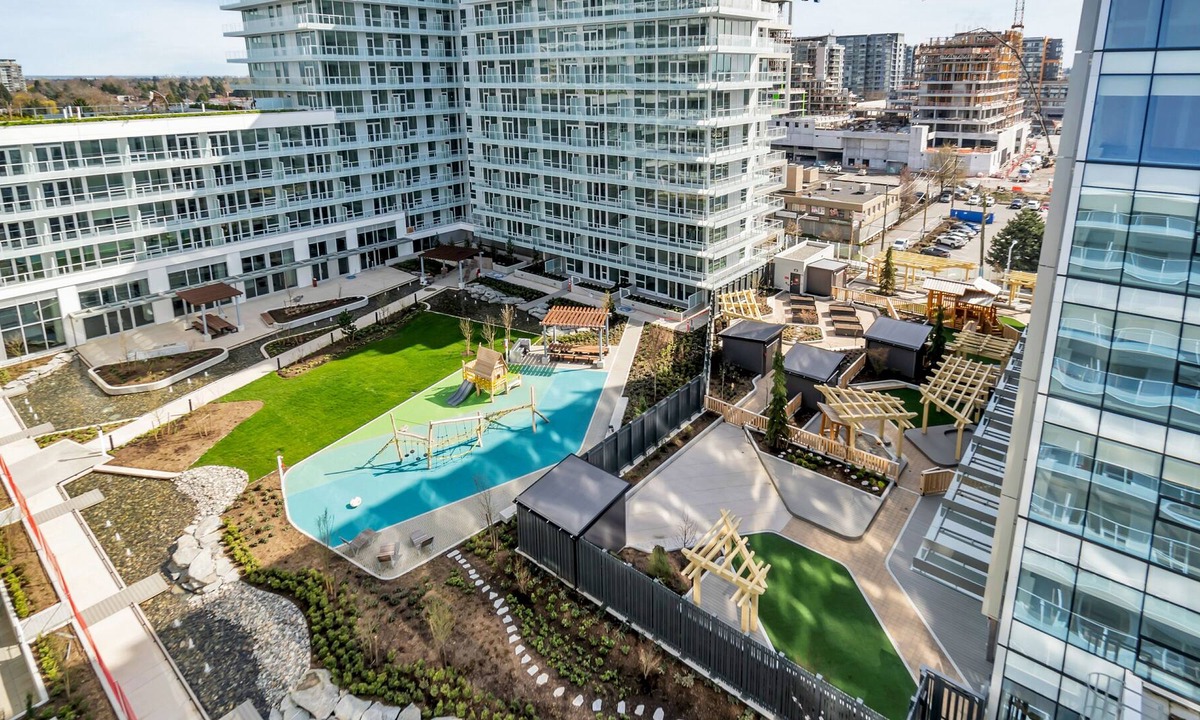 Richmond City Centre Apartment | PPRM Tulip Richmond Centre 1BD & 1BA Condo