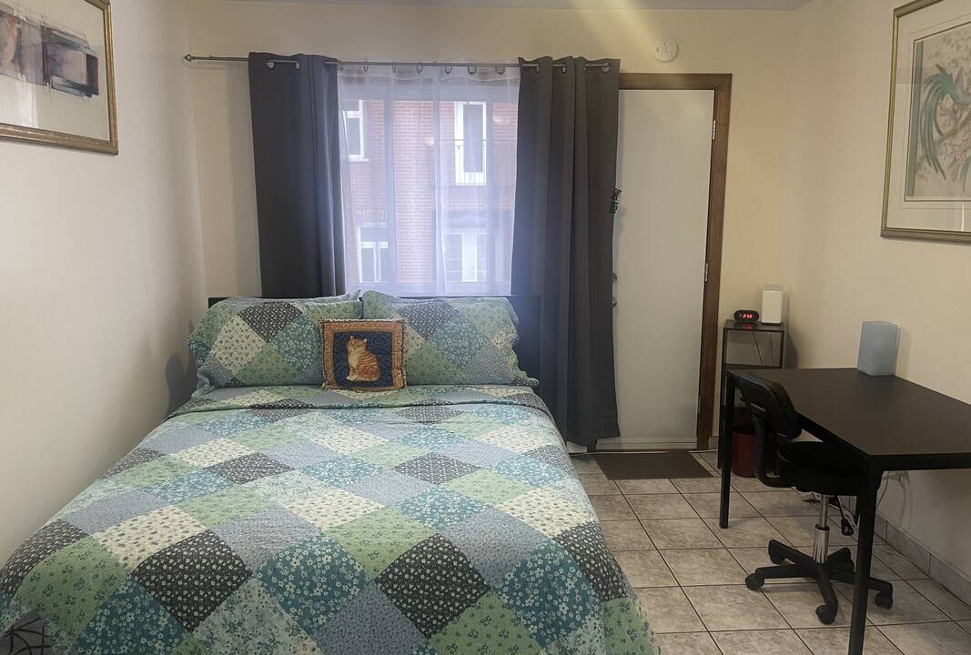 Plateau Mont Royal Resort | Private room ∙ 2 guests