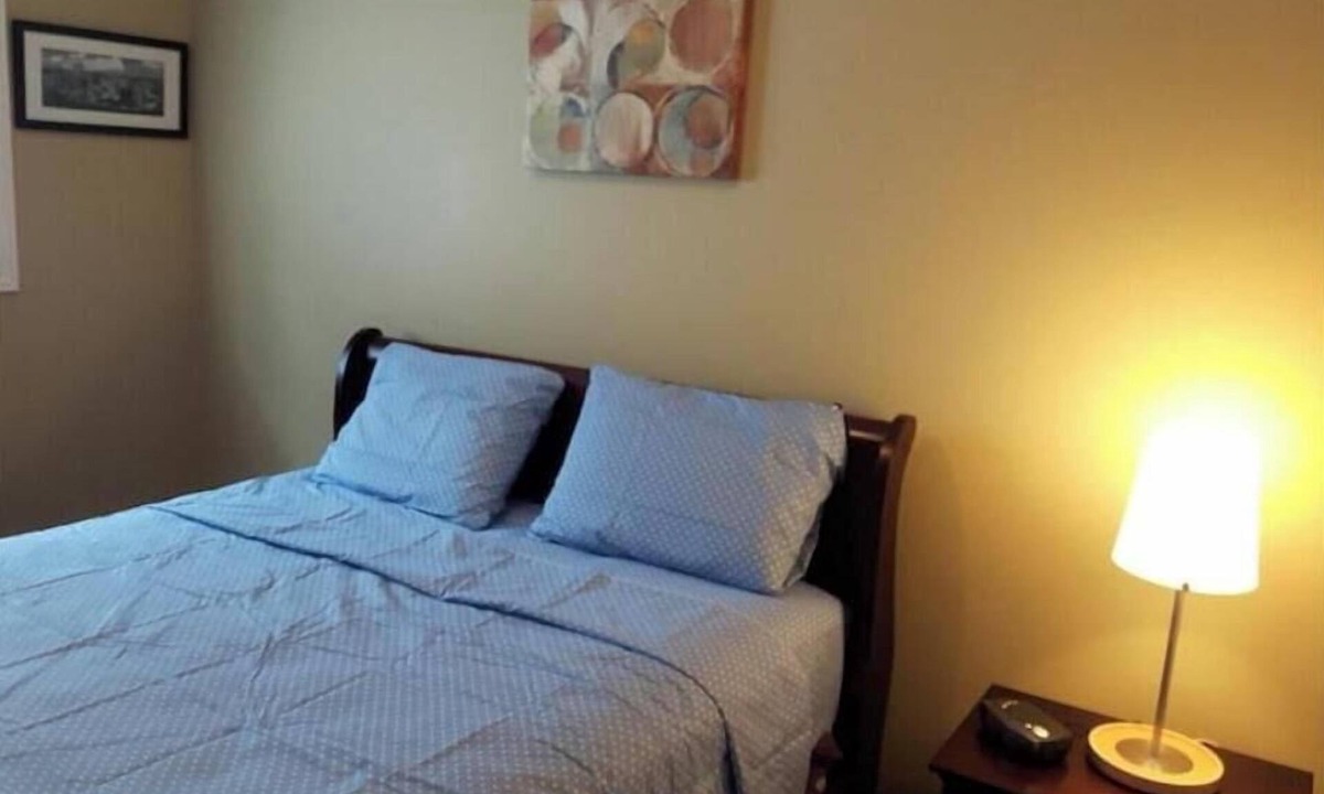 Terra Nova Apartment | Private and cozy one bedroom sanctuary few minutes from the Airport