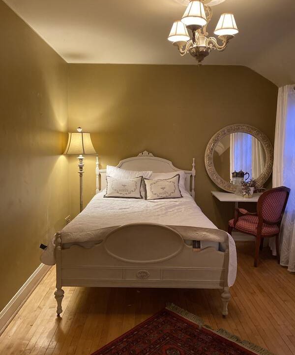Tuxedo Resort | Private room ∙ 1 guest