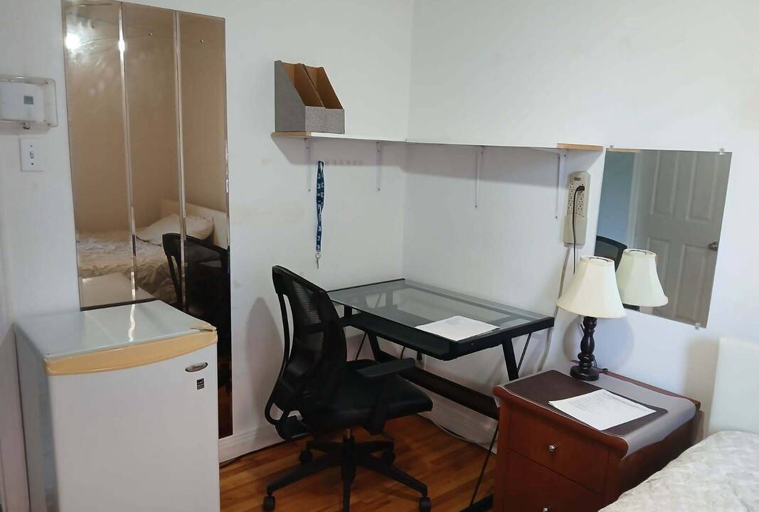 Cote-Des-Neiges—Notre-Dame-De-Grace Resort | Private room ∙ 1 guest