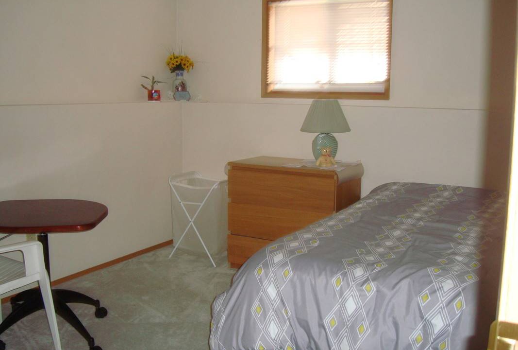 Southeast Edmonton Resort | Private room ∙ 1 guest